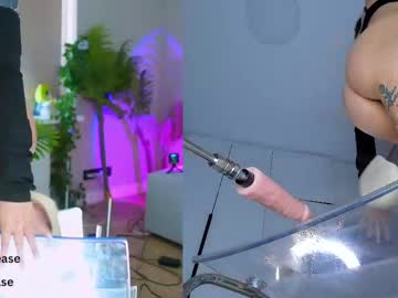 girl
        mary_lise cam image #4498075