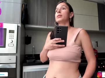 girl
        ohanna_ cam image #1454457