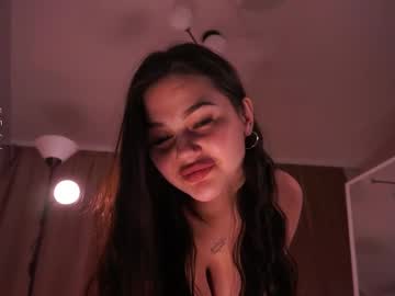 girl
        anuricbriny cam image #3983361