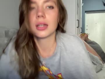 girl
        angel_from_sky cam image #3180644