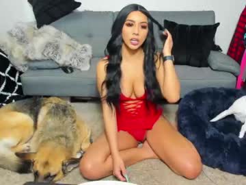 girl
        jazmynn_m cam image #182204