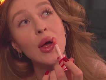 girl
        tessarosse_ cam image #3056125
