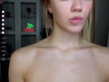 girl
        cute_fox_girl cam image #3626750