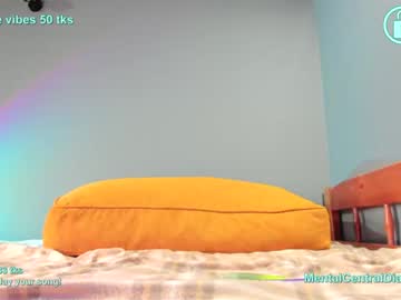 girl
        honey_pinkgreen cam image #1287258