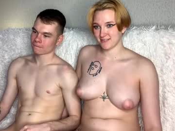 couple
        julielourens cam image #4369271