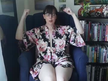 girl
        ellynaomi cam image #3095767