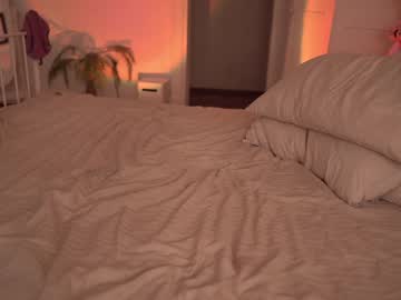 girl
        fuckingtoy_ cam image #2668359