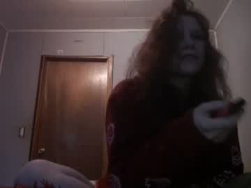 girl
        lil_bears cam image #300927