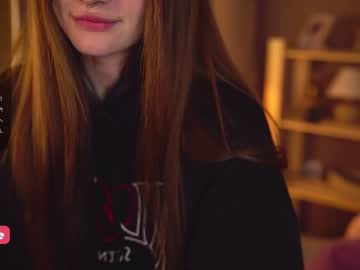 girl
        bellacle cam image #2682461