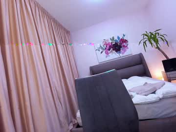 girl
        ehotlovea cam image #4319102