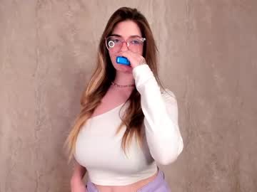 girl
        brenda_rogerss cam image #1550574