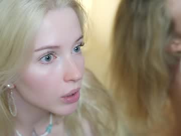 girl
        april_blush cam image #3723936
