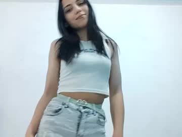 girl
        taytearnet cam image #4599379