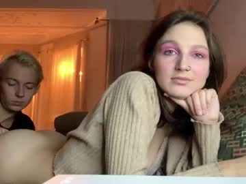 couple
        witch_witch99 cam image #133330