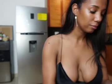 girl
        shinyplace cam image #377712