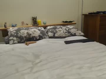 couple
        nzplaytime cam image #4397249