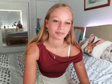 girl
        lexifever cam image #3269876