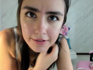 girl
        allisonpalmer cam image #2847165