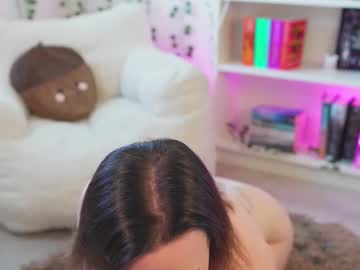 girl
        emily_fox_official cam image #4339969