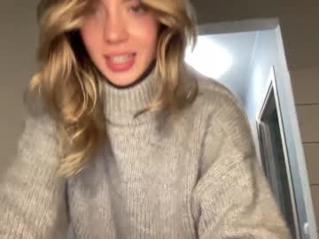 girl
        angel_from_sky cam image #1715459