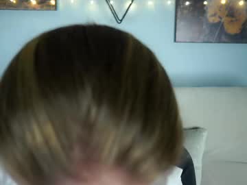 girl
        shewell cam image #4282476