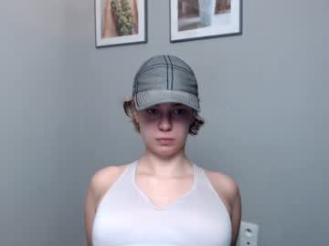 girl
        roselin_a cam image #395357