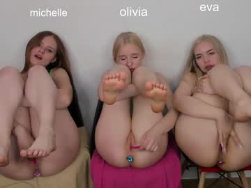 girl
        michelle_filman cam image #1152576