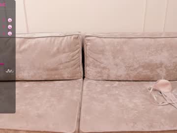 girl
        hi_hru_bb cam image #2402703