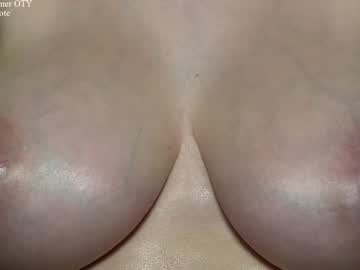 girl
        greydesire69 cam image #4513505