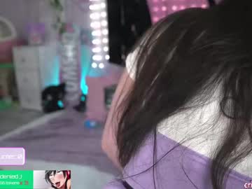 girl
        crimsonkitten cam image #4539596