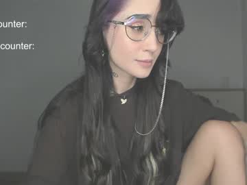 girl
        lonelly_lolly98 cam image #2887402