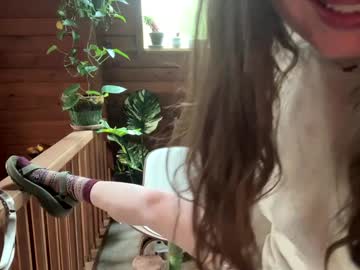 girl
        emersoncane cam image #4408780