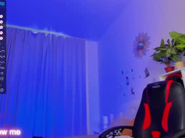 girl
        sadie_sky cam image #504157