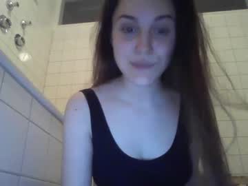 girl
        fairestsnowwhite cam image #1191274