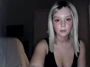 girl
        rubylanee cam image #2503479