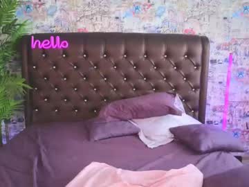 girl
        angelina_new cam image #2796581