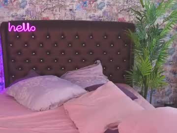 girl
        angelina_new cam image #3487351