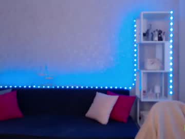 girl
        ellyloy cam image #421515