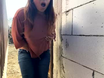 girl
        nyconik cam image #4191597