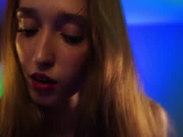 girl
        _meganmeow_ cam image #2555578