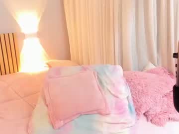 girl
        little_effy18 cam image #1406608