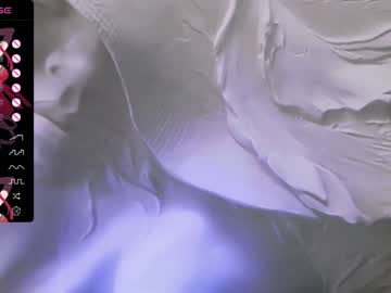 girl
        xenomy cam image #2442073