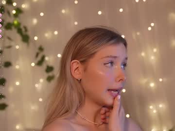 girl
        april_blush cam image #3110733