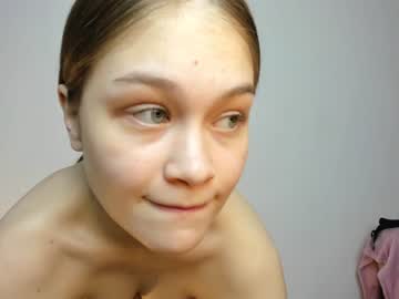girl
        candy__mandy cam image #1017973