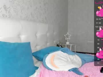 girl
        marceline_m cam image #619954