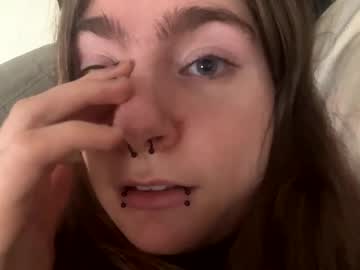 girl
        emostonerkitty cam image #3681597