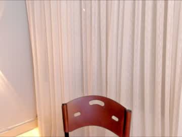 girl
        little_effy18 cam image #1541068