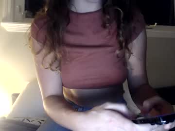 girl
        a_lovelace cam image #2724800