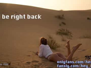 girl
        heyhorny_cb cam image #863695