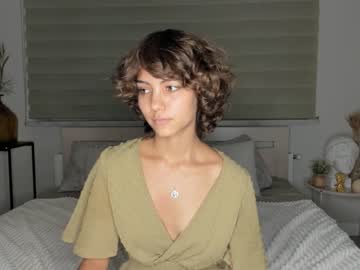 girl
        lenaelisabeth cam image #1793851